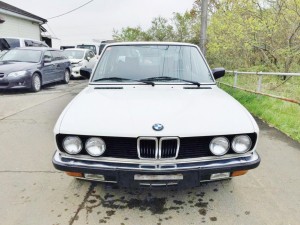 E28型BMWの特徴的な顔、これぞBMW