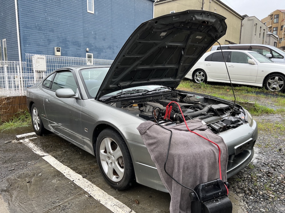 バッテリー上がりの車も高く買い取ります