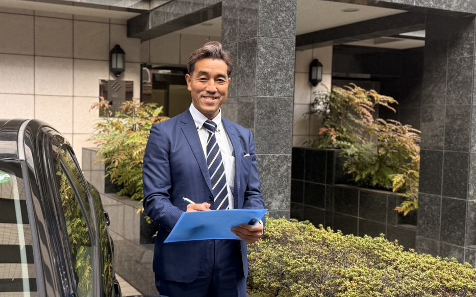 車買取りハッピーカーズ横浜都筑店の店長 牧野と申します。ハッピーカーズ横浜都筑店では横浜市都筑区、青葉区、港北区、緑区を中心に、横浜市と川崎市の全域と、その他、周辺エリアをカバーしております。