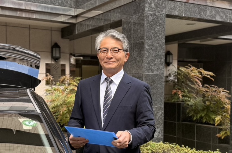 ハッピーカーズ新船橋店の猪口（いぐち）です。当店は、船橋市を中心に浦安市、市川市、習志野市、鎌ヶ谷市、松戸市、印西市、白井市、八千代市など千葉県北西部に対応しています。ほかに地域の方もお気軽にご相談ください。